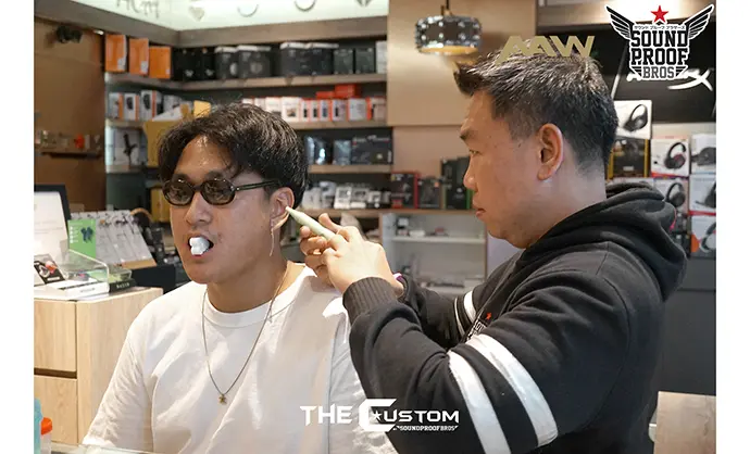 พี่ ธราดล มือกีตาร์ให้กับ Bowky Lion ที่ให้ความไว้วางใจทางร้านของเรา Soundproofbros มาจัด AAW ASH CIEM ไปใช้ทำงานเพลงละครับผม